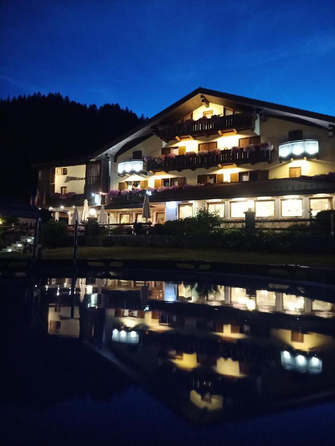 Park Hotel Arnica 팔카데 외부 사진