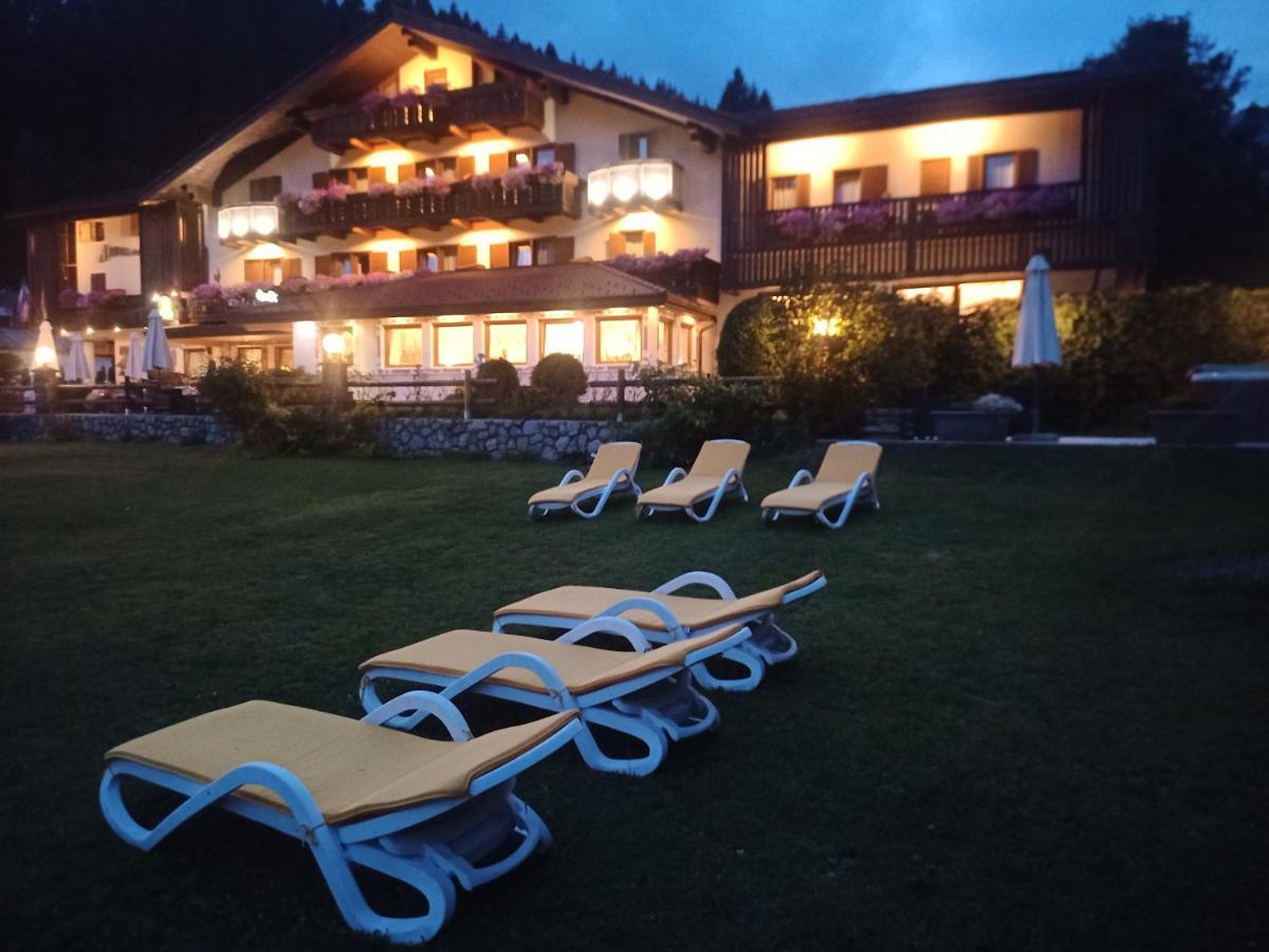 Park Hotel Arnica 팔카데 외부 사진