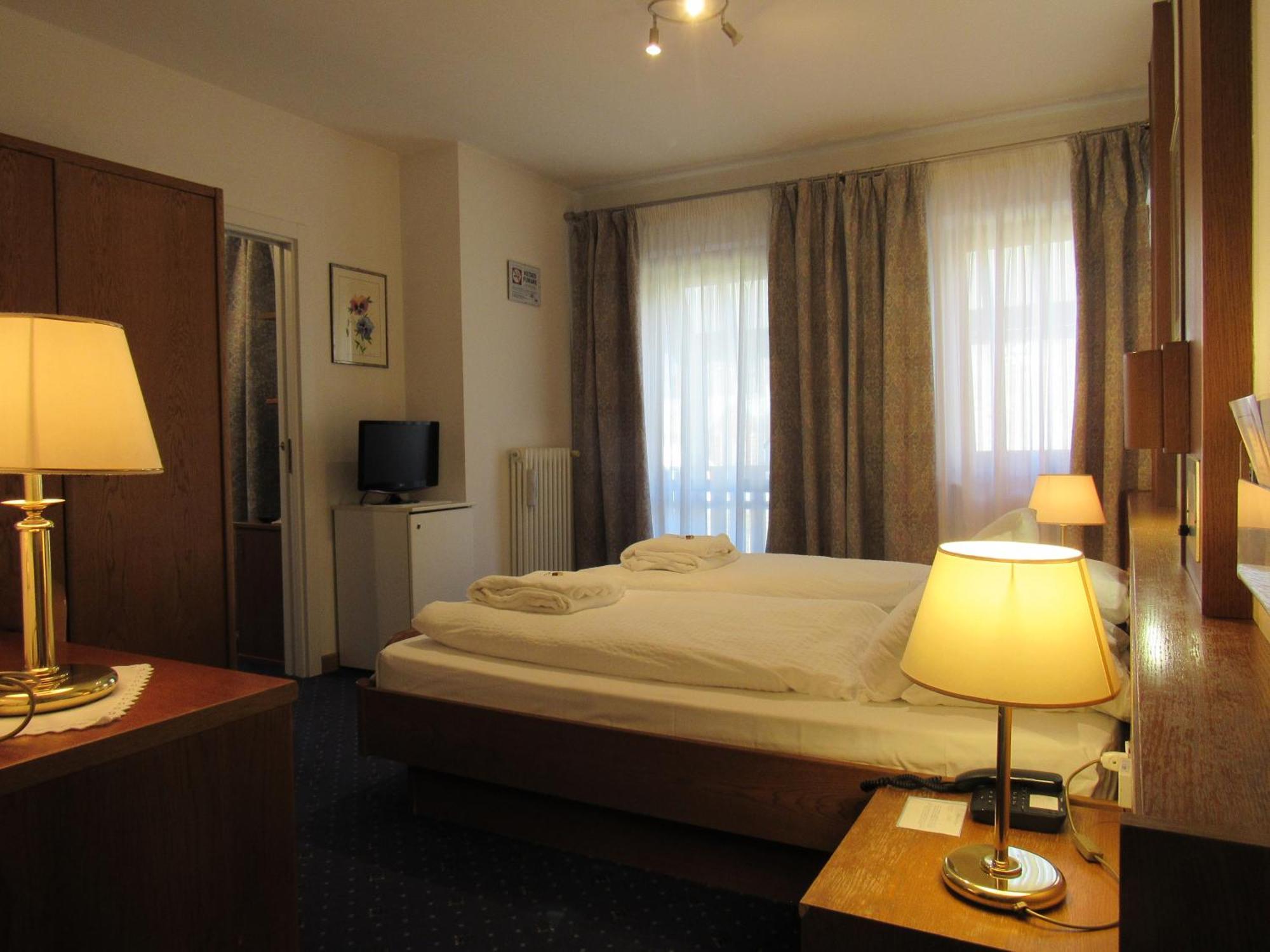 Park Hotel Arnica 팔카데 외부 사진