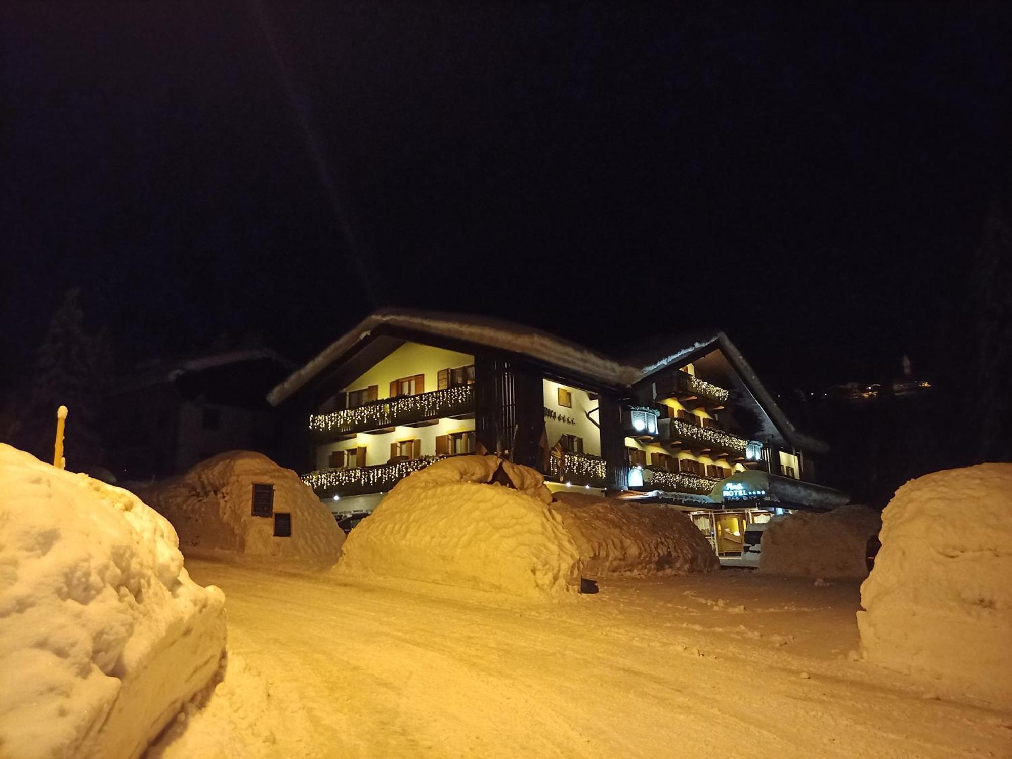 Park Hotel Arnica 팔카데 외부 사진