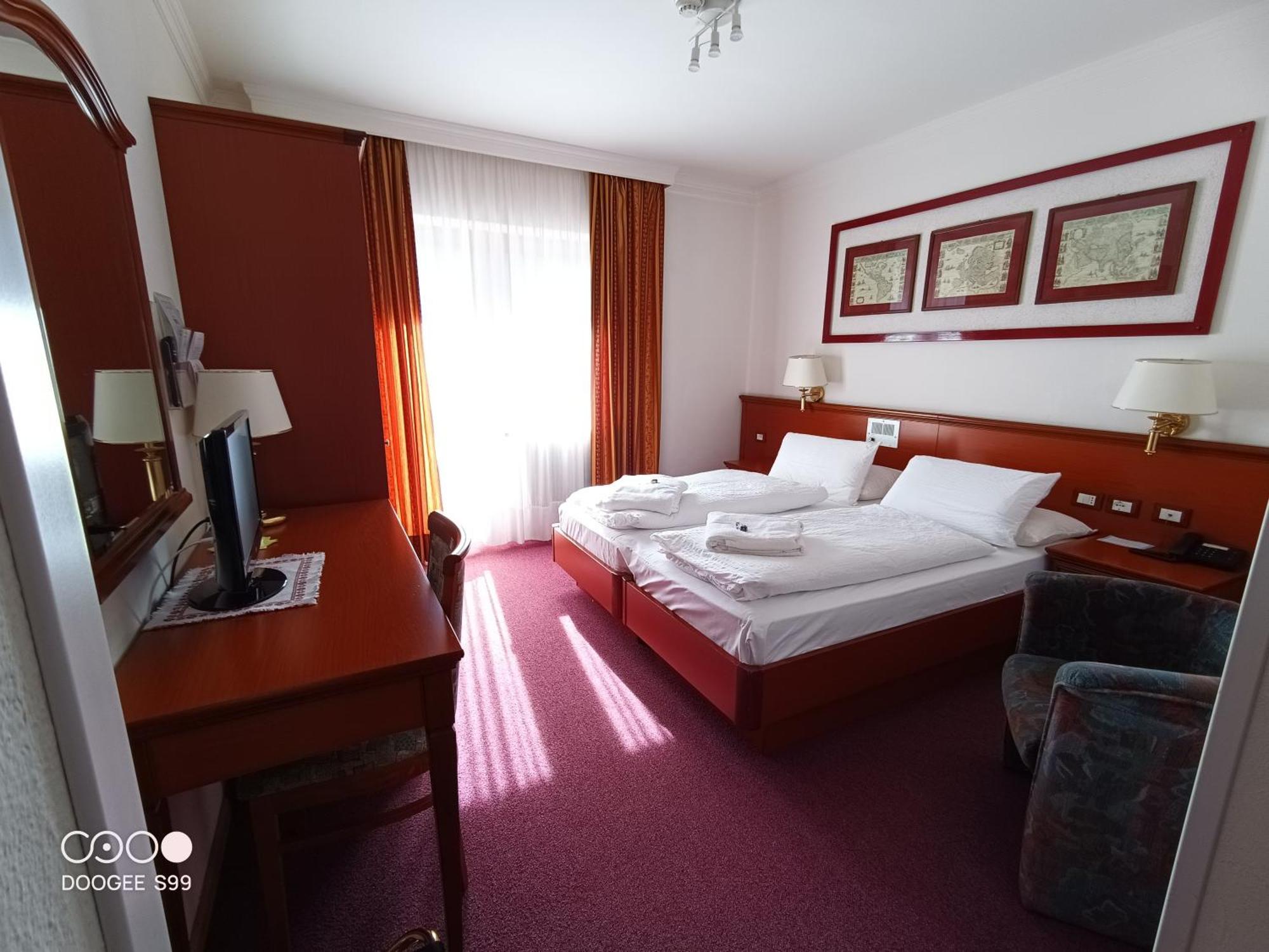 Park Hotel Arnica 팔카데 외부 사진