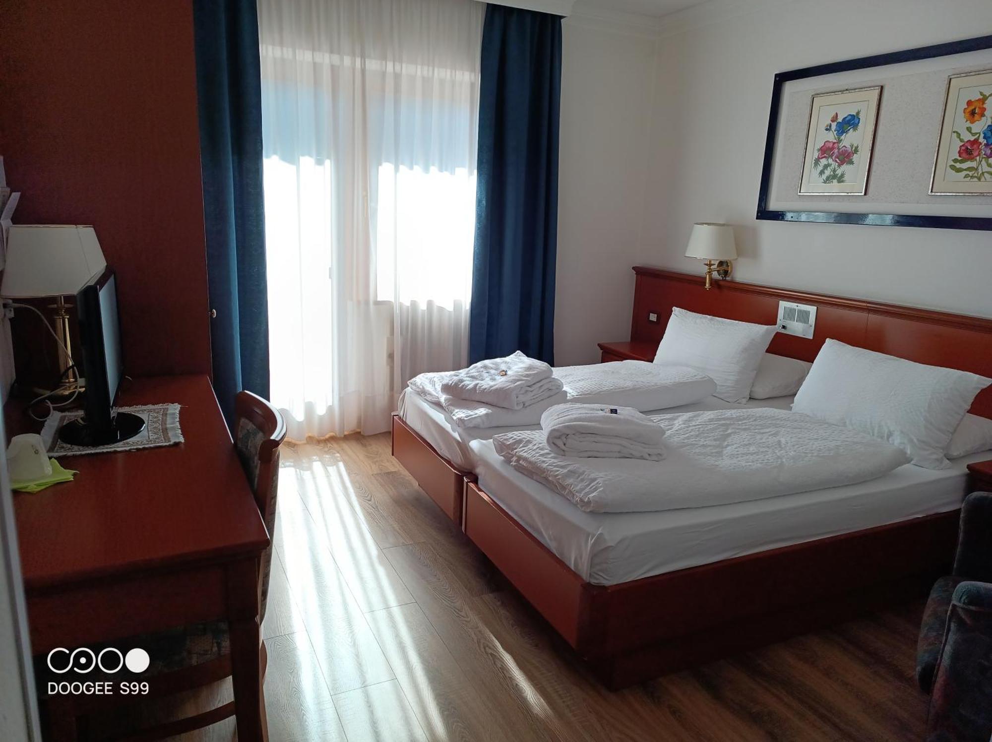 Park Hotel Arnica 팔카데 외부 사진